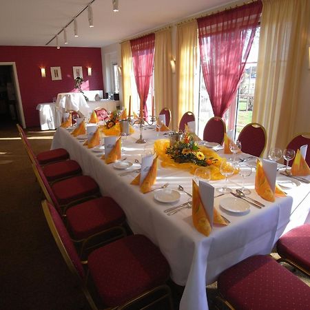 שטור Land-Gut-Hotel Restaurant Kreuz Meyer מראה חיצוני תמונה