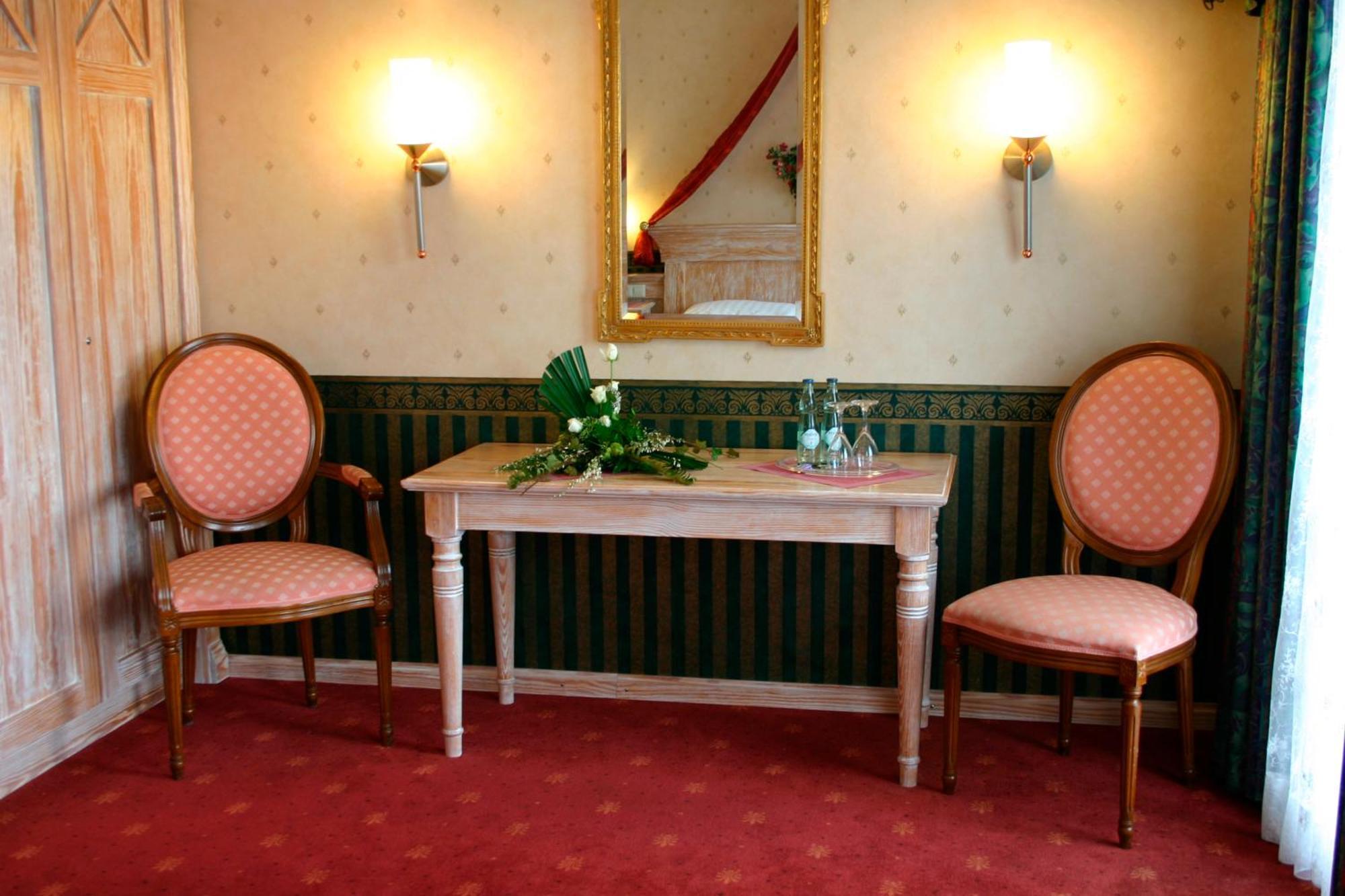 שטור Land-Gut-Hotel Restaurant Kreuz Meyer מראה חיצוני תמונה