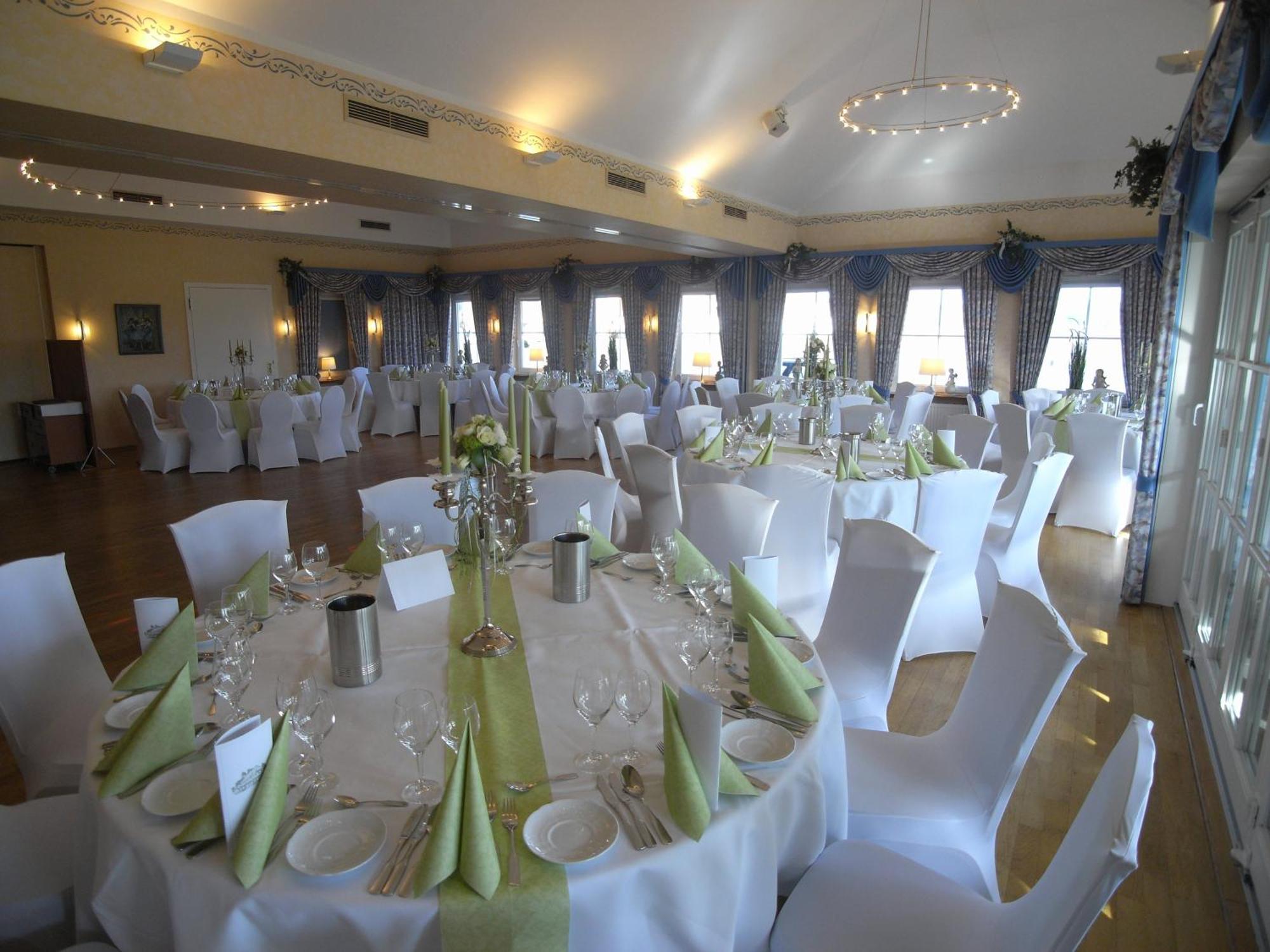 שטור Land-Gut-Hotel Restaurant Kreuz Meyer מראה חיצוני תמונה