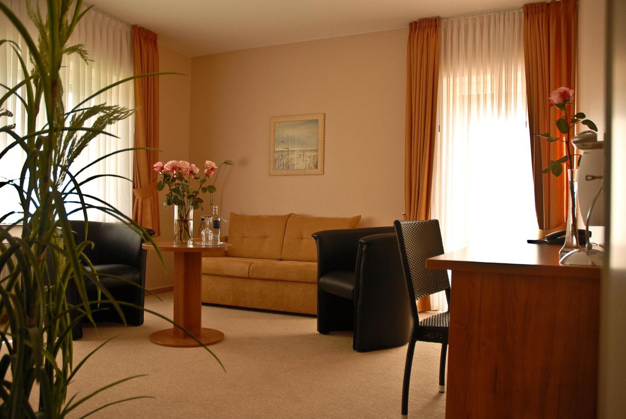 שטור Land-Gut-Hotel Restaurant Kreuz Meyer מראה חיצוני תמונה